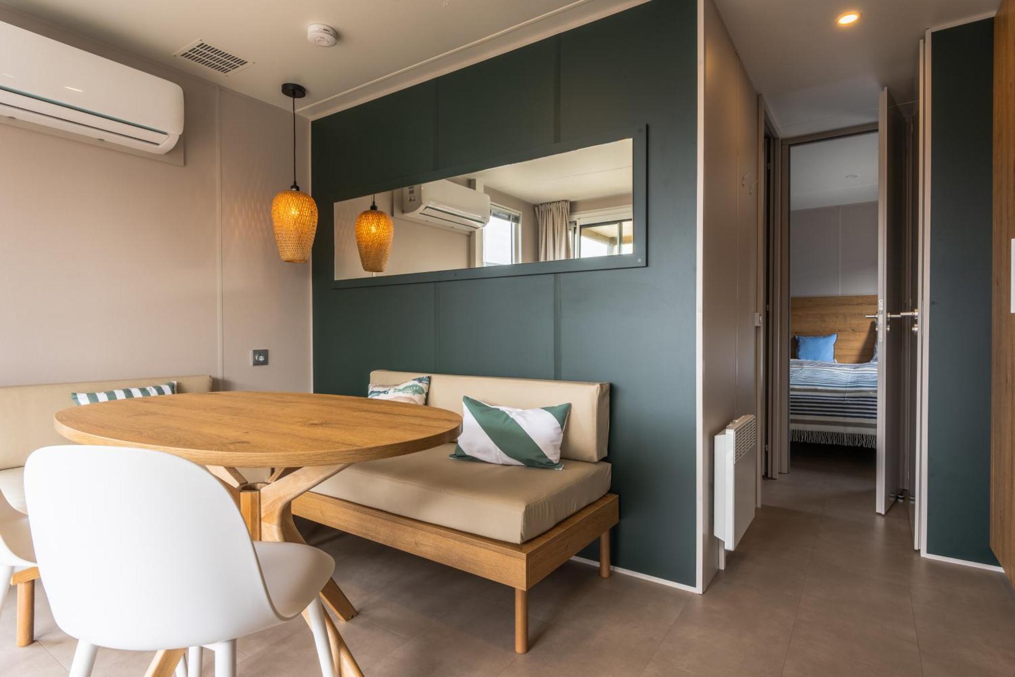 Boje 70 Villa ชาร์บอยท์ซ ภายนอก รูปภาพ
